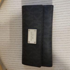Michael Kors Trifold Wallet
